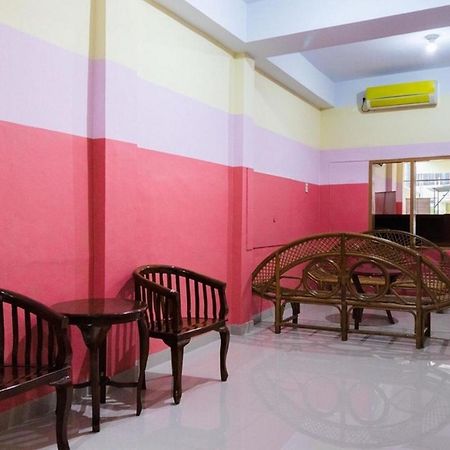 Reddoorz Plus @ Jalan Gatot Subroto Medan Sunggal المظهر الخارجي الصورة